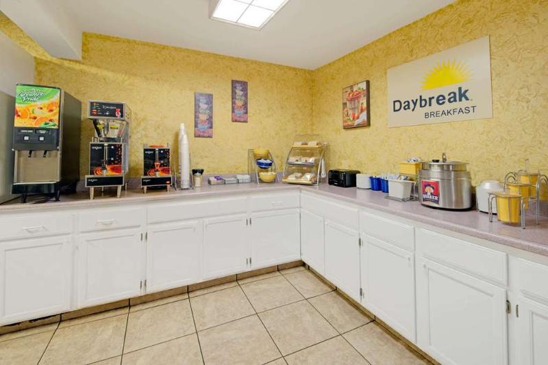 Midtown Inn & Suites Albuquerque Bagian luar foto