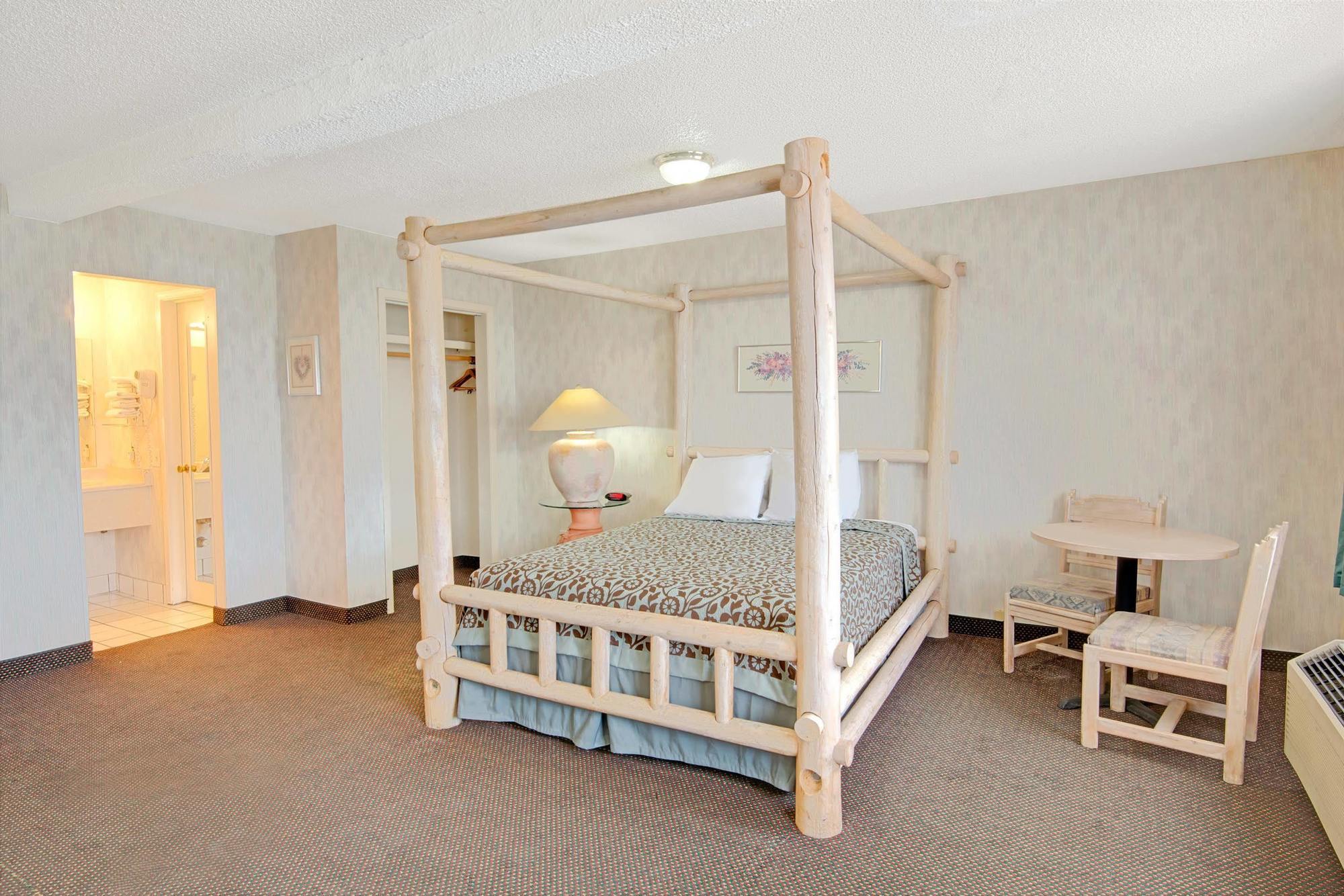 Midtown Inn & Suites Albuquerque Bagian luar foto